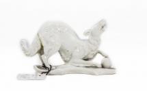 Figura de perro de porcelana alemana